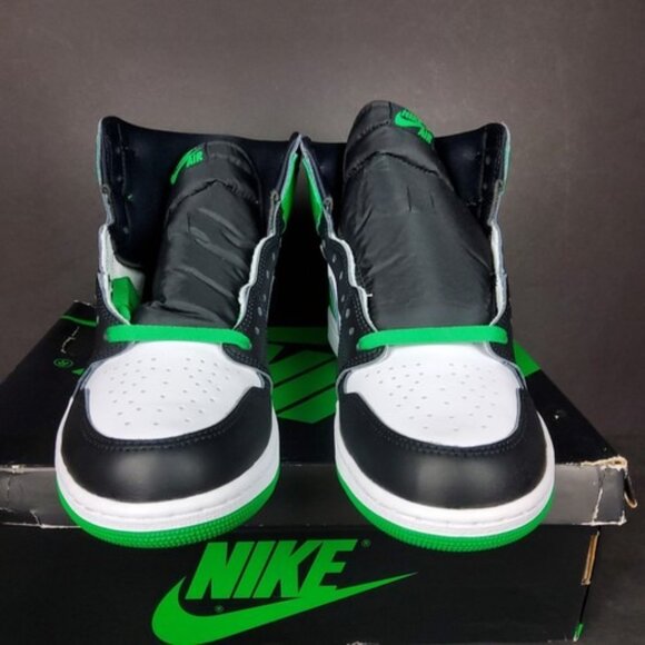 Athletic_Shoes